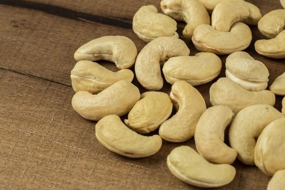 benefits of cashew for women